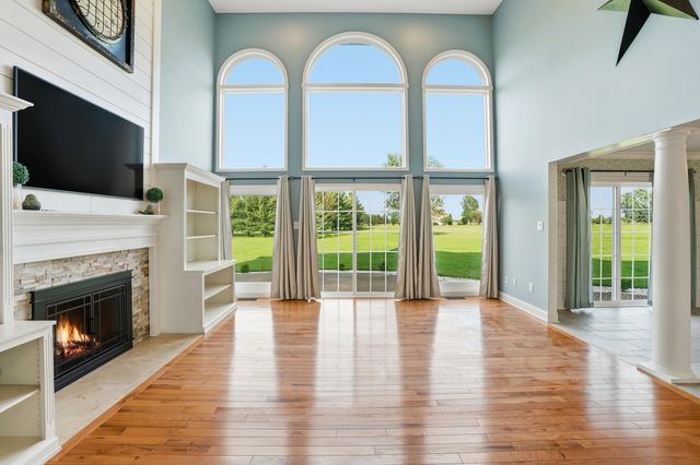 13741 Jennings Lane, Crown Point, IN 46307