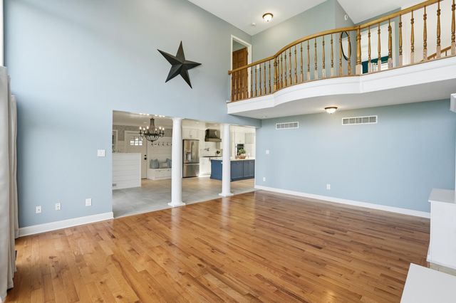 13741 Jennings Lane, Crown Point, IN 46307