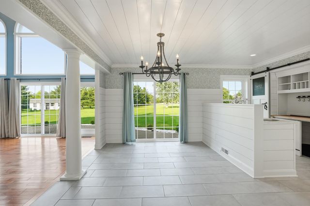13741 Jennings Lane, Crown Point, IN 46307
