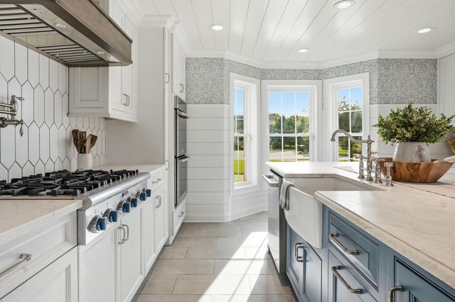13741 Jennings Lane, Crown Point, IN 46307