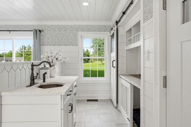 13741 Jennings Lane, Crown Point, IN 46307