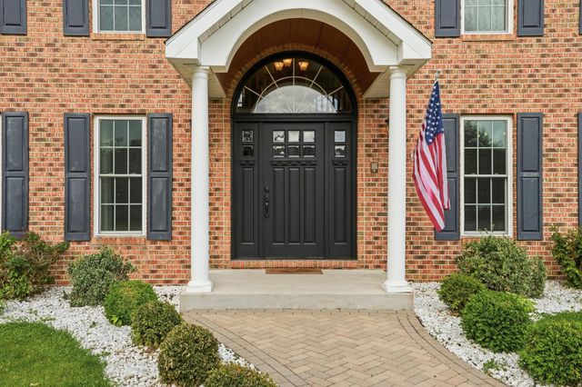 13741 Jennings Lane, Crown Point, IN 46307