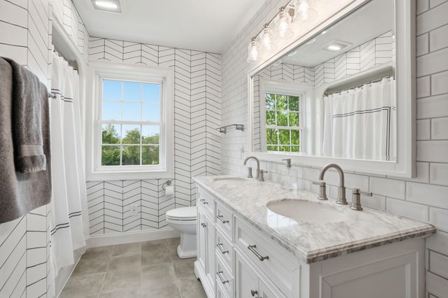 13741 Jennings Lane, Crown Point, IN 46307