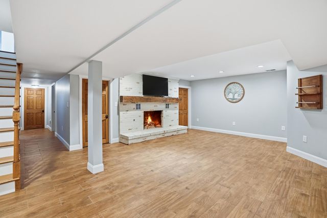 13741 Jennings Lane, Crown Point, IN 46307