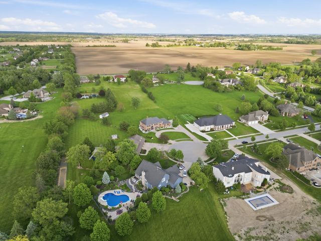 13741 Jennings Lane, Crown Point, IN 46307