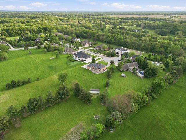 13741 Jennings Lane, Crown Point, IN 46307