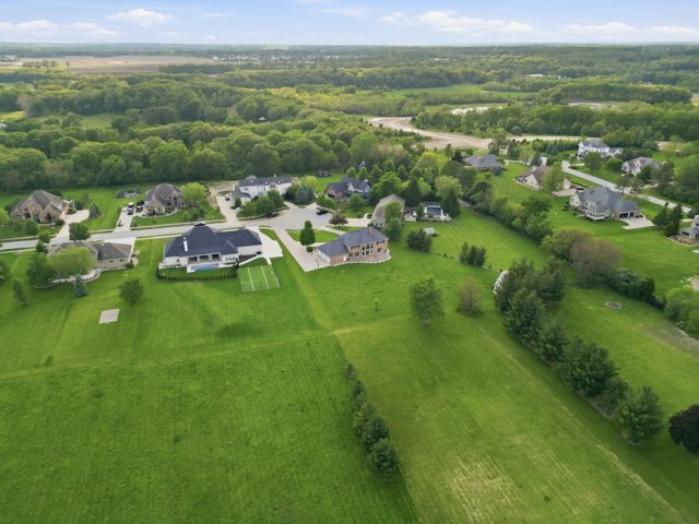 13741 Jennings Lane, Crown Point, IN 46307
