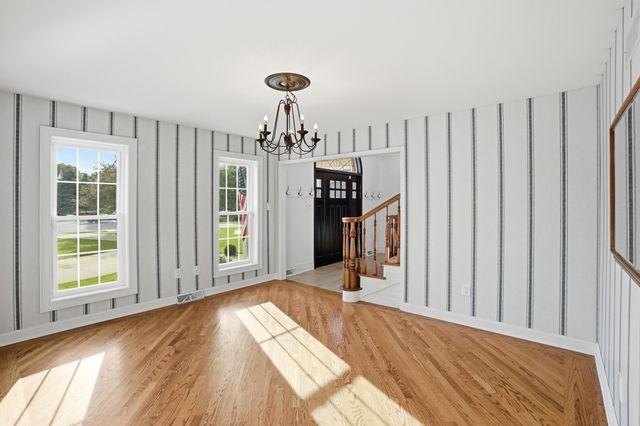 13741 Jennings Lane, Crown Point, IN 46307