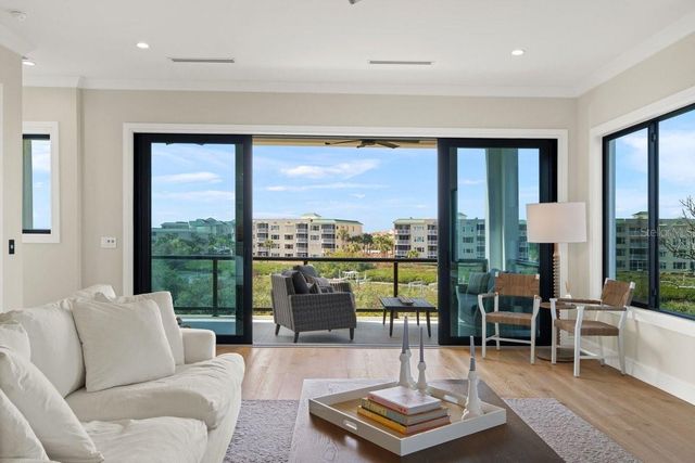 552 S PENINSULA AVENUE, New Smyrna Beach, FL 32169