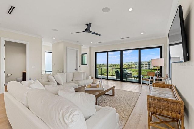 552 S PENINSULA AVENUE, New Smyrna Beach, FL 32169