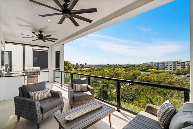 552 S PENINSULA AVENUE, New Smyrna Beach, FL 32169