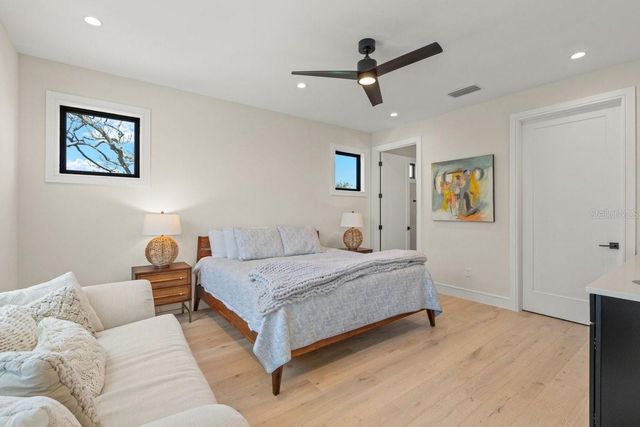 552 S PENINSULA AVENUE, New Smyrna Beach, FL 32169