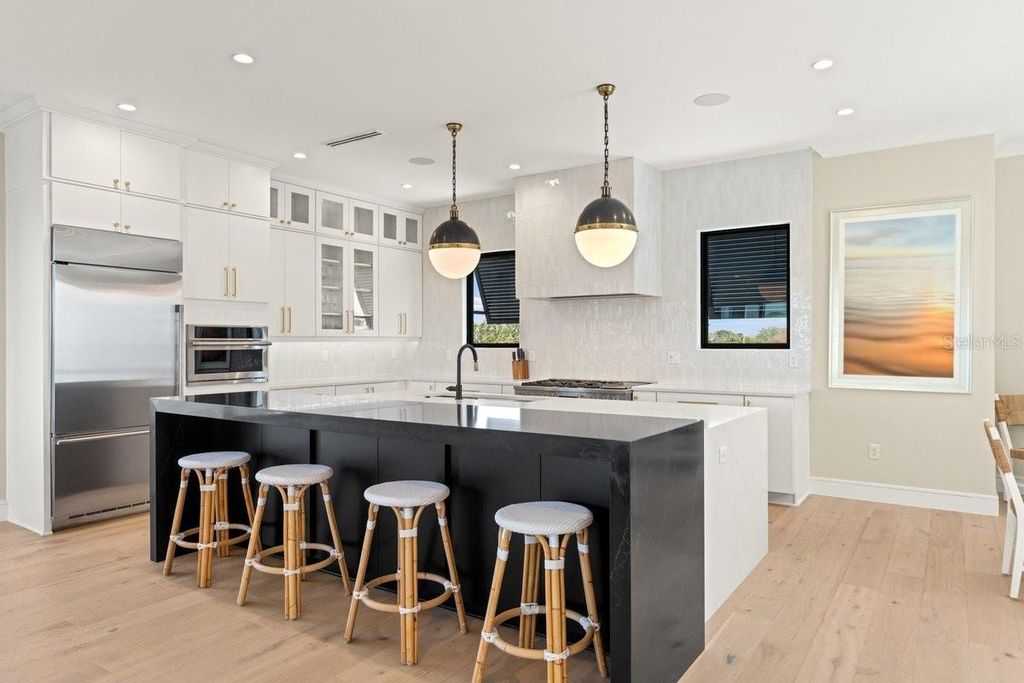 Image 16 of property listing at 552 S PENINSULA AVENUE, New Smyrna Beach, FL 32169