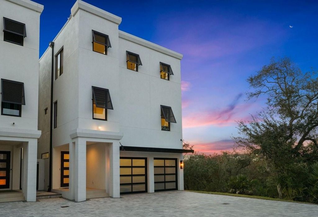 Image 3 of property listing at 552 S PENINSULA AVENUE, New Smyrna Beach, FL 32169