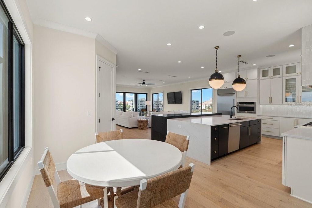 Image 24 of property listing at 552 S PENINSULA AVENUE, New Smyrna Beach, FL 32169