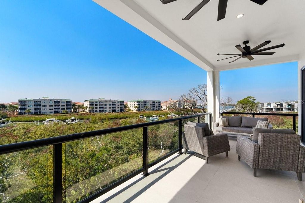 Image 27 of property listing at 552 S PENINSULA AVENUE, New Smyrna Beach, FL 32169