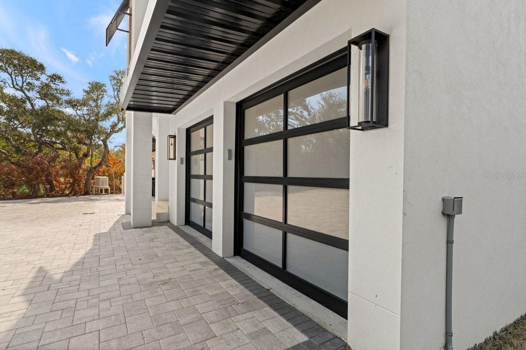 Image 5 of property listing at 552 S PENINSULA AVENUE, New Smyrna Beach, FL 32169