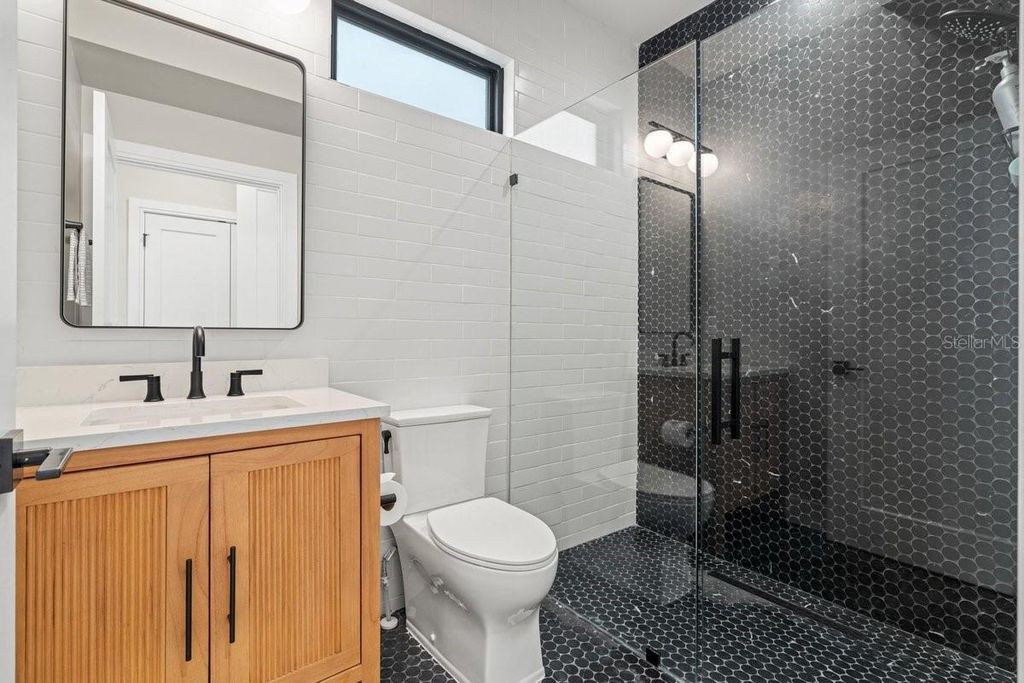 Image 41 of property listing at 552 S PENINSULA AVENUE, New Smyrna Beach, FL 32169