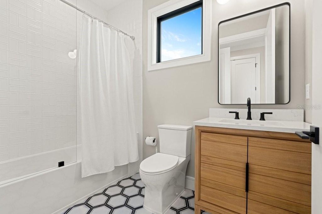 Image 45 of property listing at 552 S PENINSULA AVENUE, New Smyrna Beach, FL 32169