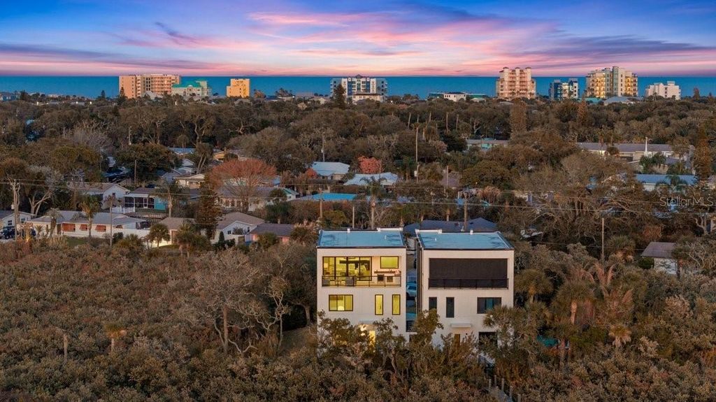 Image 58 of property listing at 552 S PENINSULA AVENUE, New Smyrna Beach, FL 32169