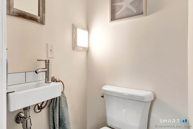 27 Elaine Road, Milford, CT 06460