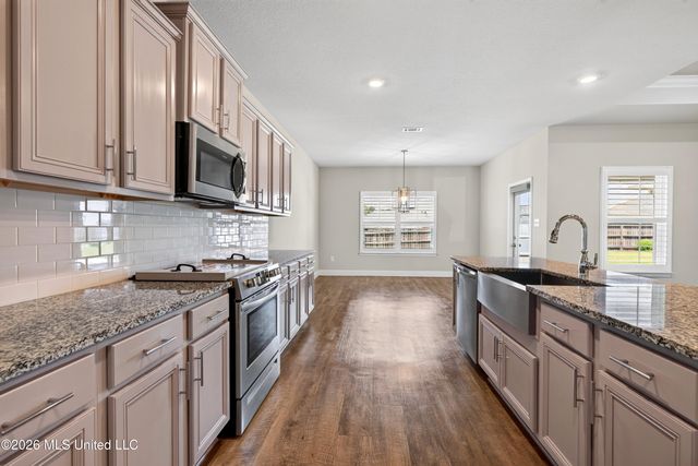 15159 Windmill Ridge Parkway, D'iberville, MS 39540