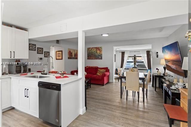 2407 Dewey St, Hollywood, FL 33020