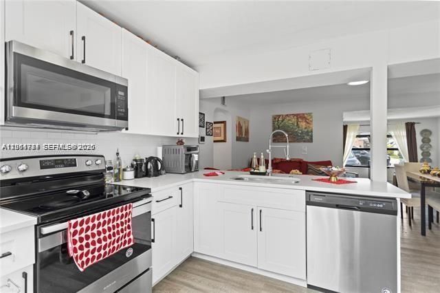 2407 Dewey St, Hollywood, FL 33020