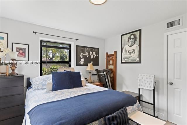 2407 Dewey St, Hollywood, FL 33020
