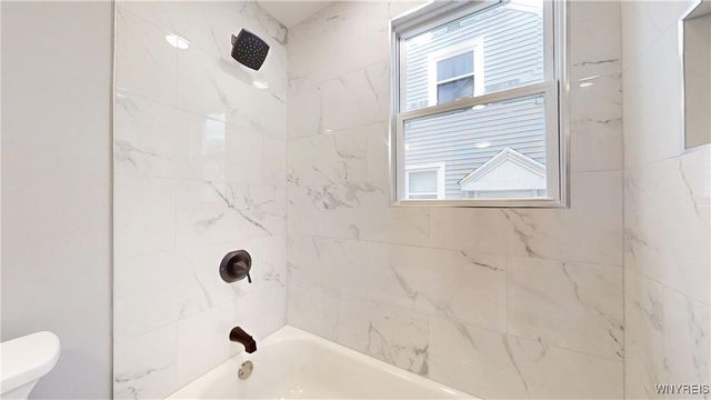 88 Marbeth Court, Buffalo, NY 14220