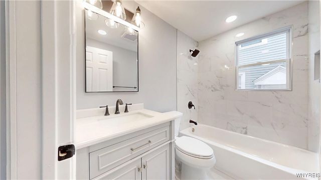 88 Marbeth Court, Buffalo, NY 14220