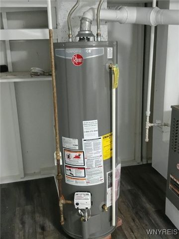 88 Marbeth Court, Buffalo, NY 14220