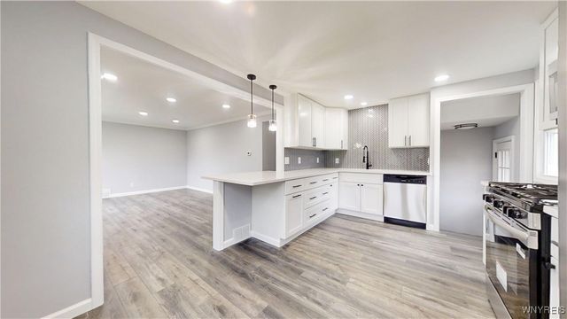 88 Marbeth Court, Buffalo, NY 14220