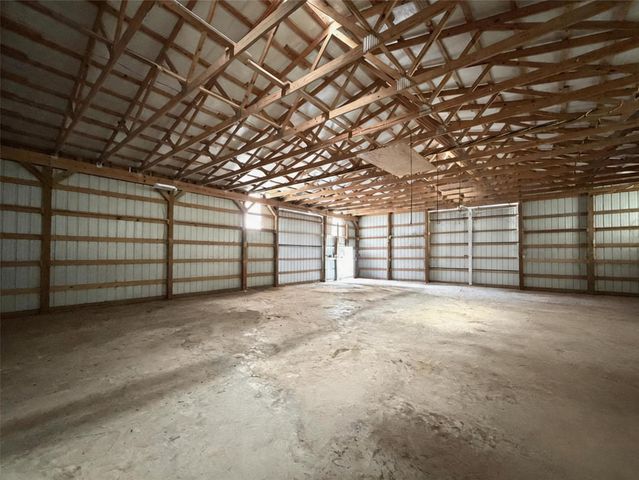 4680 County Road 611, Angleton, TX 77515