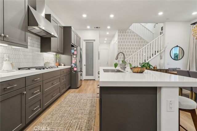 27230 Red Willow Court, Valencia, CA 91381