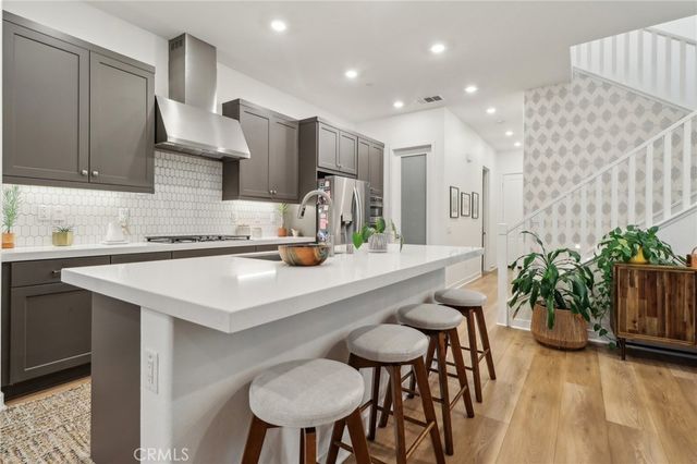 27230 Red Willow Court, Valencia, CA 91381