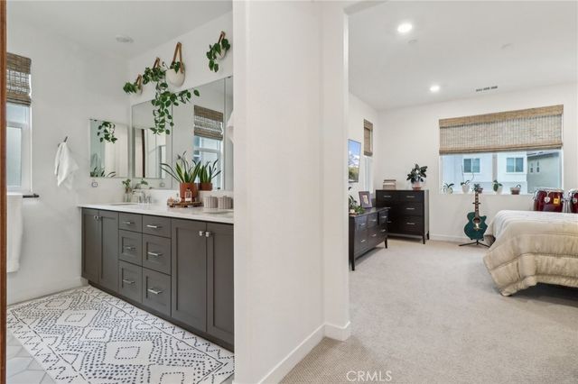27230 Red Willow Court, Valencia, CA 91381