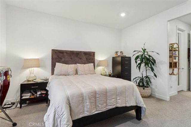 27230 Red Willow Court, Valencia, CA 91381