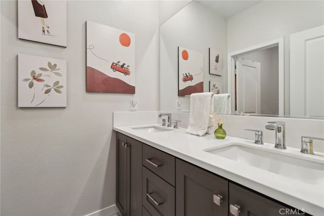 27230 Red Willow Court, Valencia, CA 91381