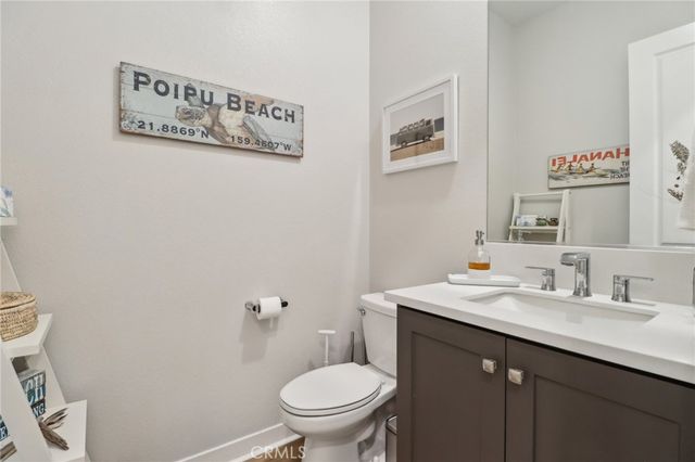 27230 Red Willow Court, Valencia, CA 91381