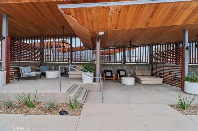 27230 Red Willow Court, Valencia, CA 91381