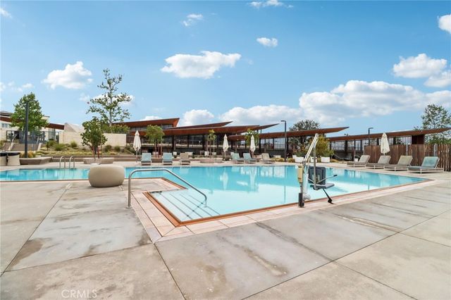 27230 Red Willow Court, Valencia, CA 91381