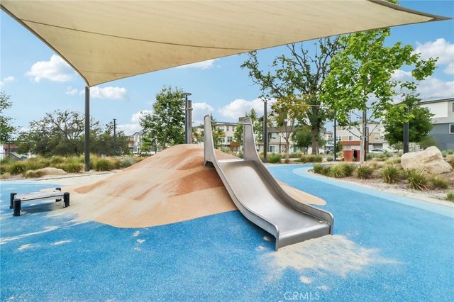 27230 Red Willow Court, Valencia, CA 91381