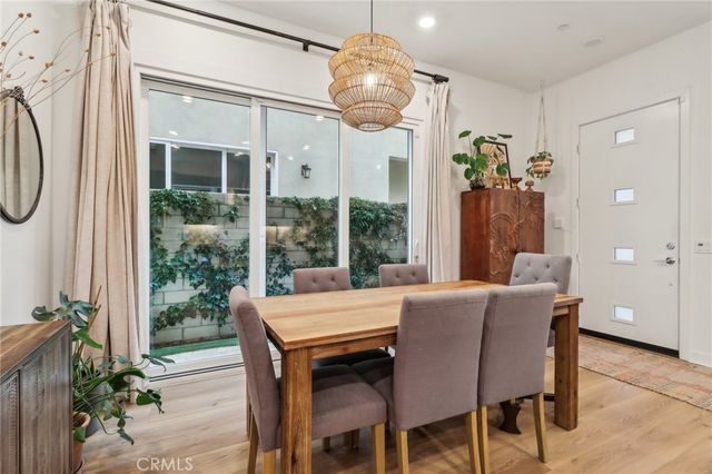 27230 Red Willow Court, Valencia, CA 91381