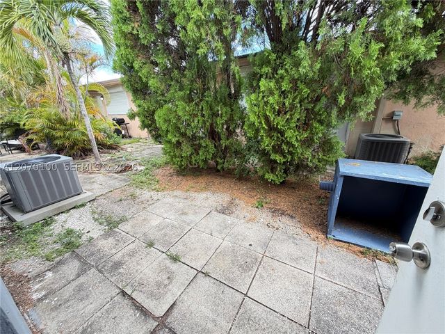 1821 N 17th Ct 24, Hollywood, FL 33020