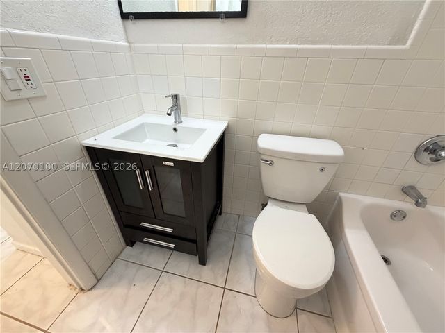 1821 N 17th Ct 24, Hollywood, FL 33020