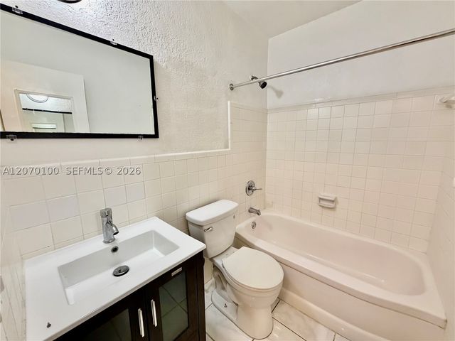 1821 N 17th Ct 24, Hollywood, FL 33020