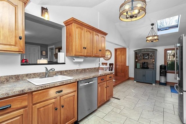 11 Sharon Ave, Norfolk, MA 02056