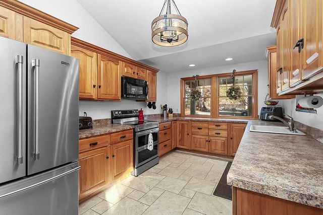 11 Sharon Ave, Norfolk, MA 02056