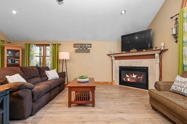 11 Sharon Ave, Norfolk, MA 02056